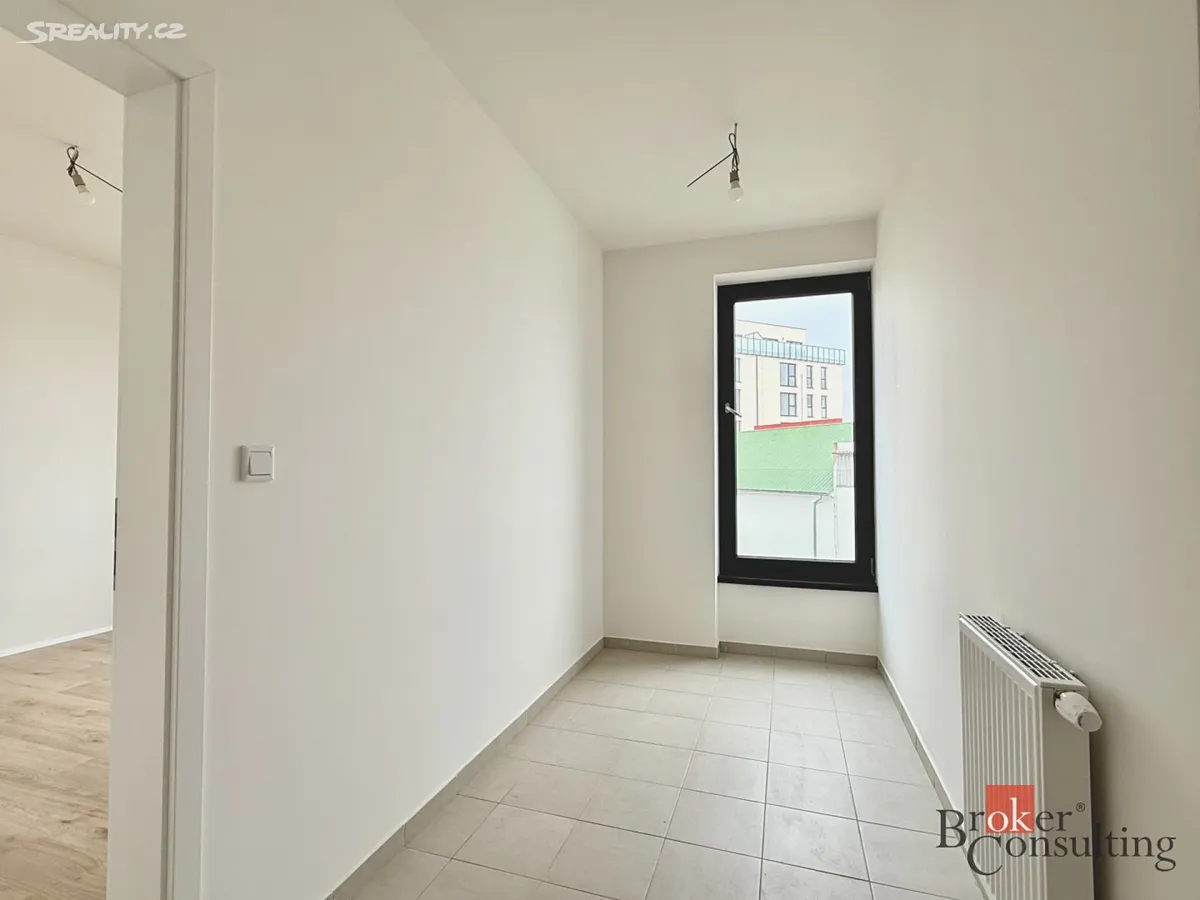 Pronájem bytu 2+kk 53 m² - Więcej