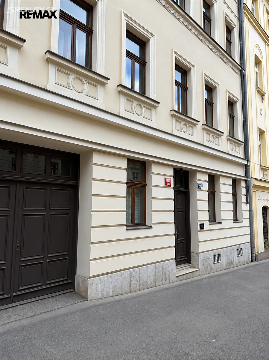 Pronájem bytu 1+kk 30 m², Praha