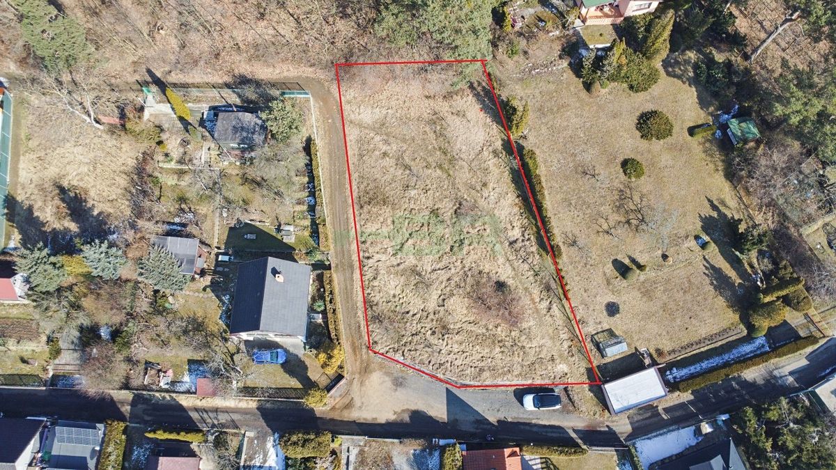 Prodej stavebního pozemku 915 m², Řehenice – fotka 1 z 3