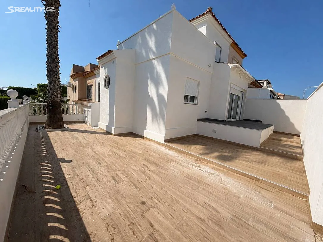 Prodej vily 85 m², pozemek 150 m² - Widok 4