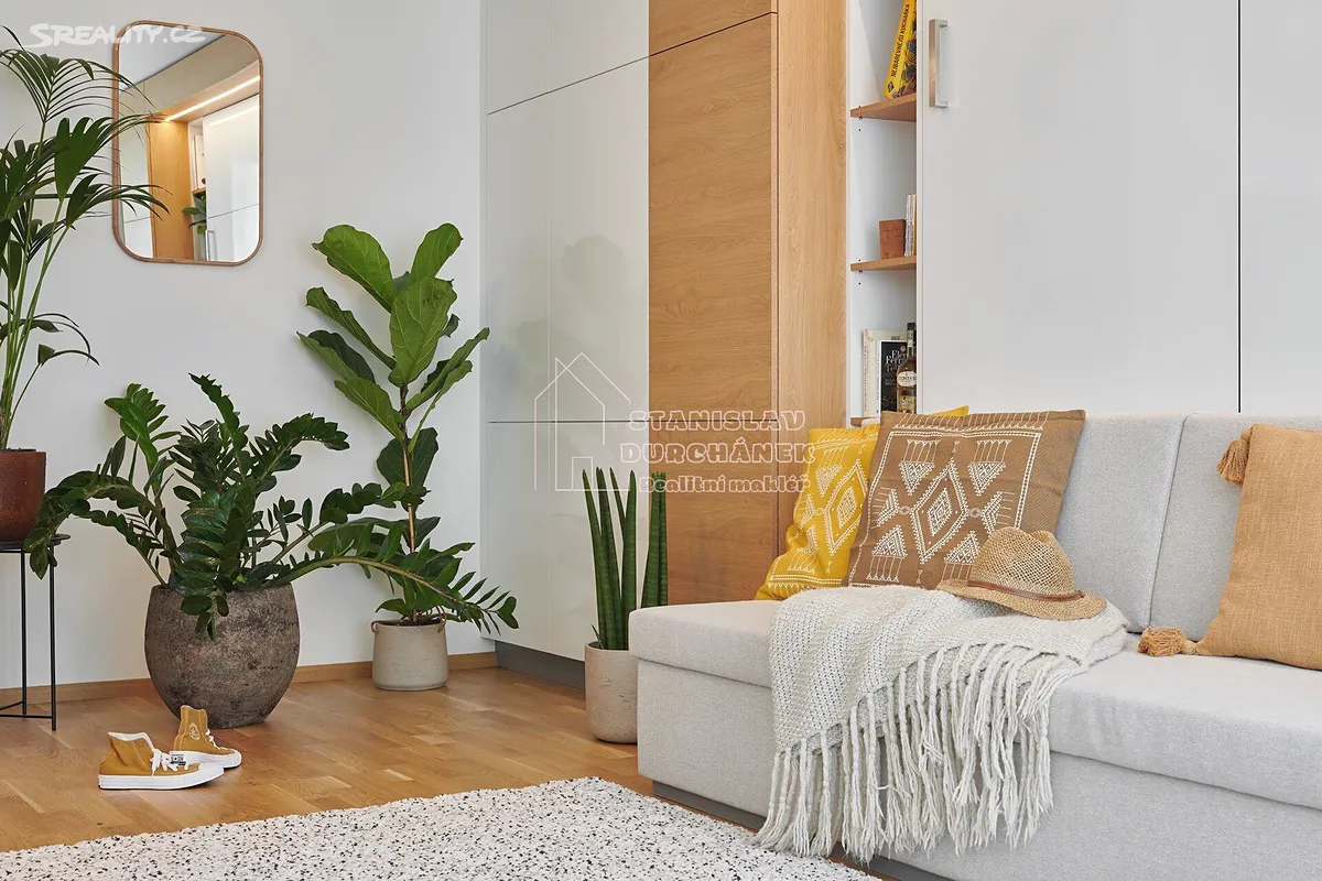 Pronájem bytu 1+kk 43 m² – pohled 6