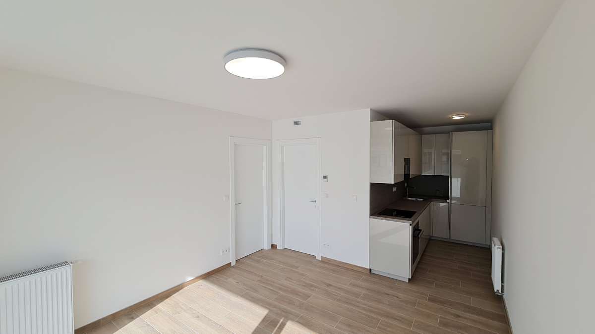 Pronájem bytu 2+kk 48 m² – fotografie 3