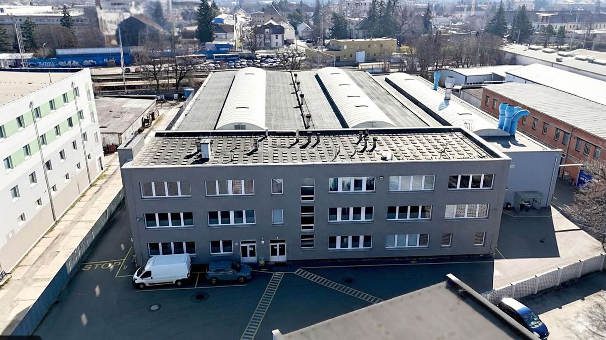 Pronájem výrobní haly, prostoru 1100 m²