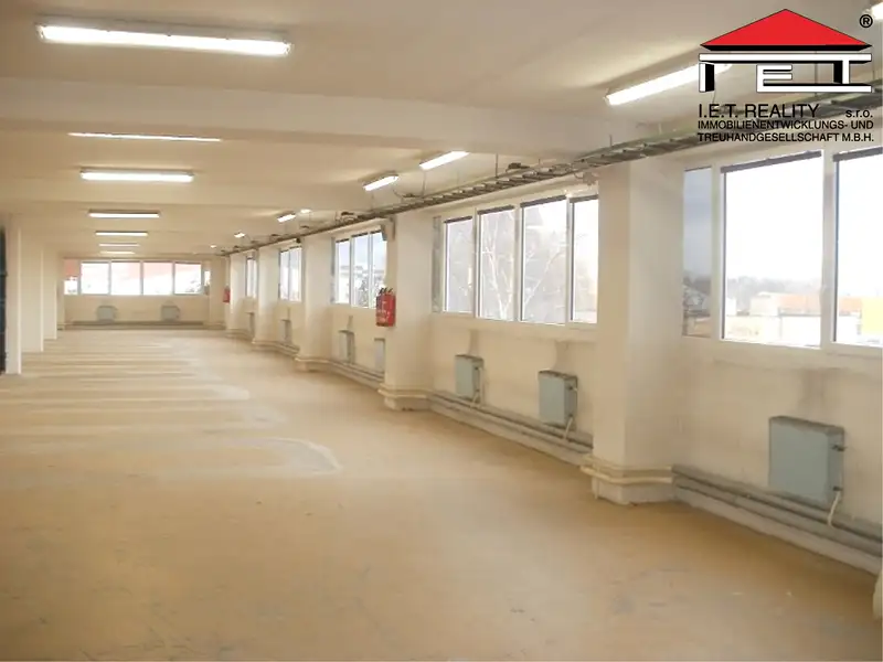 Pronájem skladového prostoru 456 m², Praha – náhled fotky 2