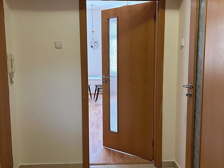 Квартира 2+kk в оренду, 56 м² (5 з 9)