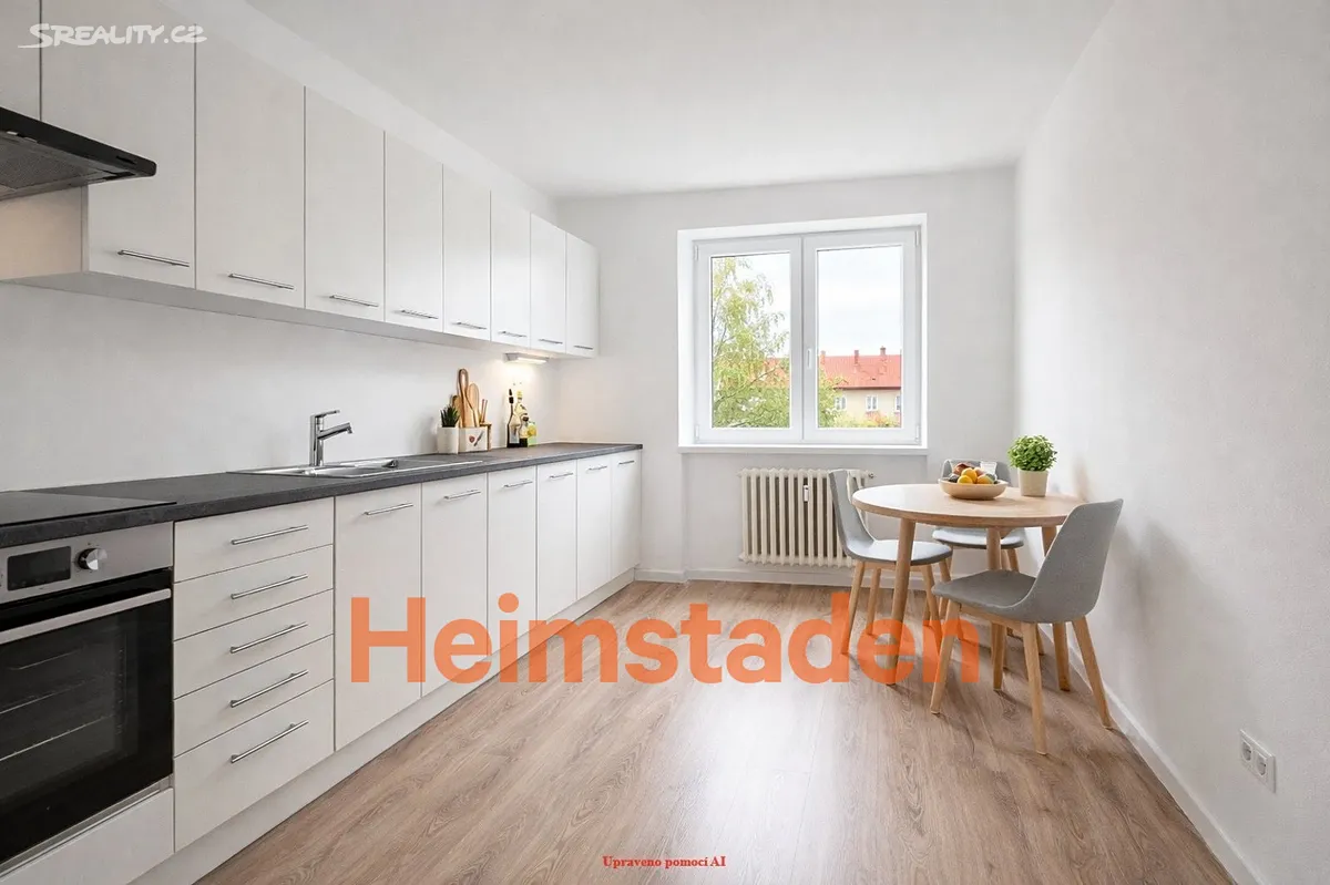 Pronájem bytu 2+1 57 m² – pohled 2