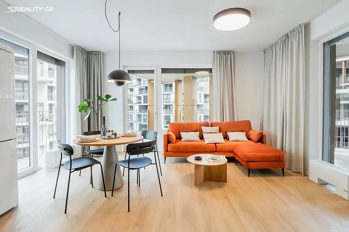 Pronájem bytu 2+kk 108 m², Praha
