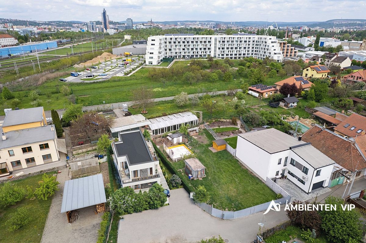 Prodej stavebního pozemku 281 m² – fotografie 3