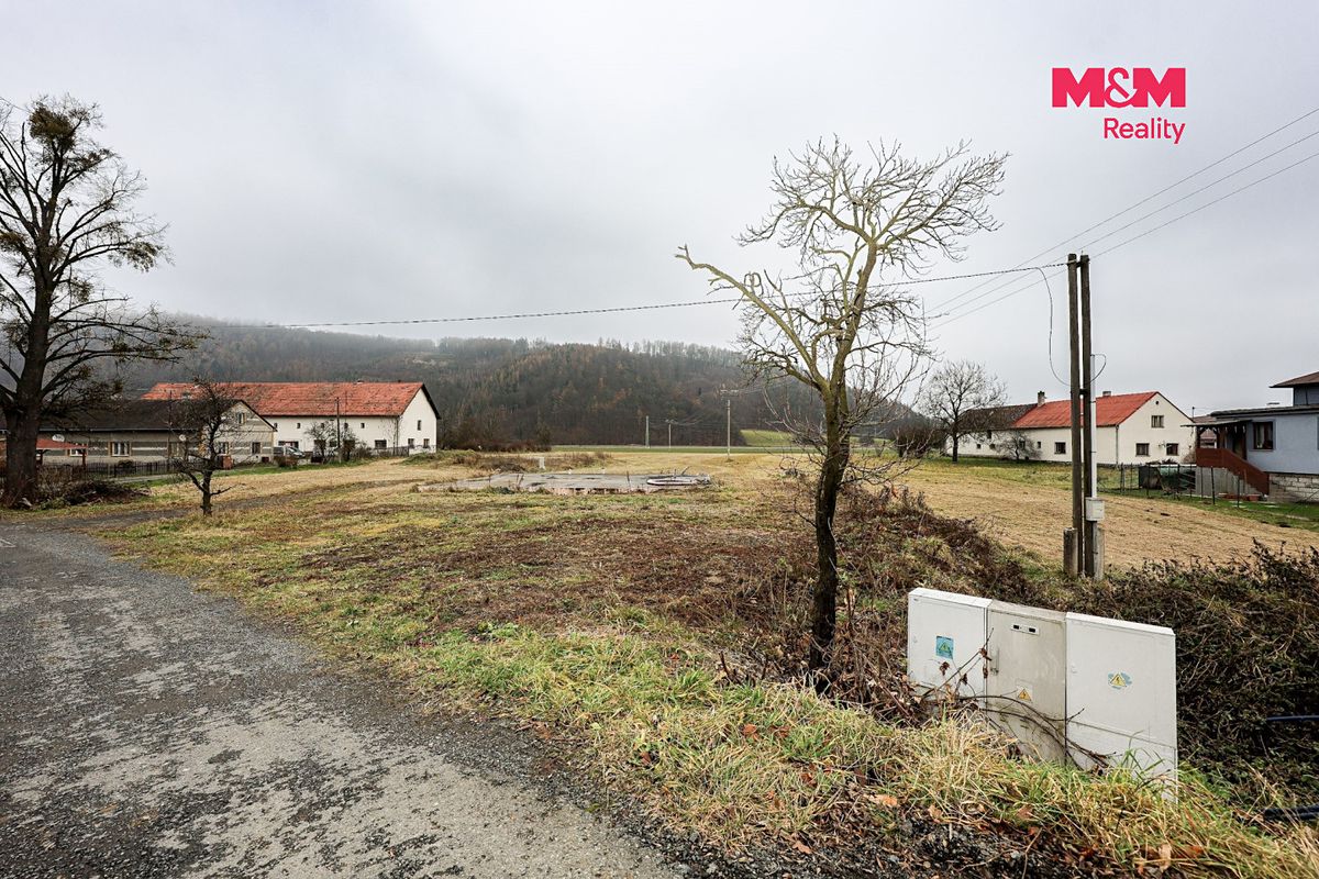 Prodej stavebního pozemku 2225 m² – fotografie 3