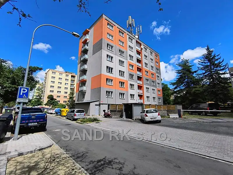 Pronájem bytu 3+1 61 m², Plzeň – náhled fotky 1