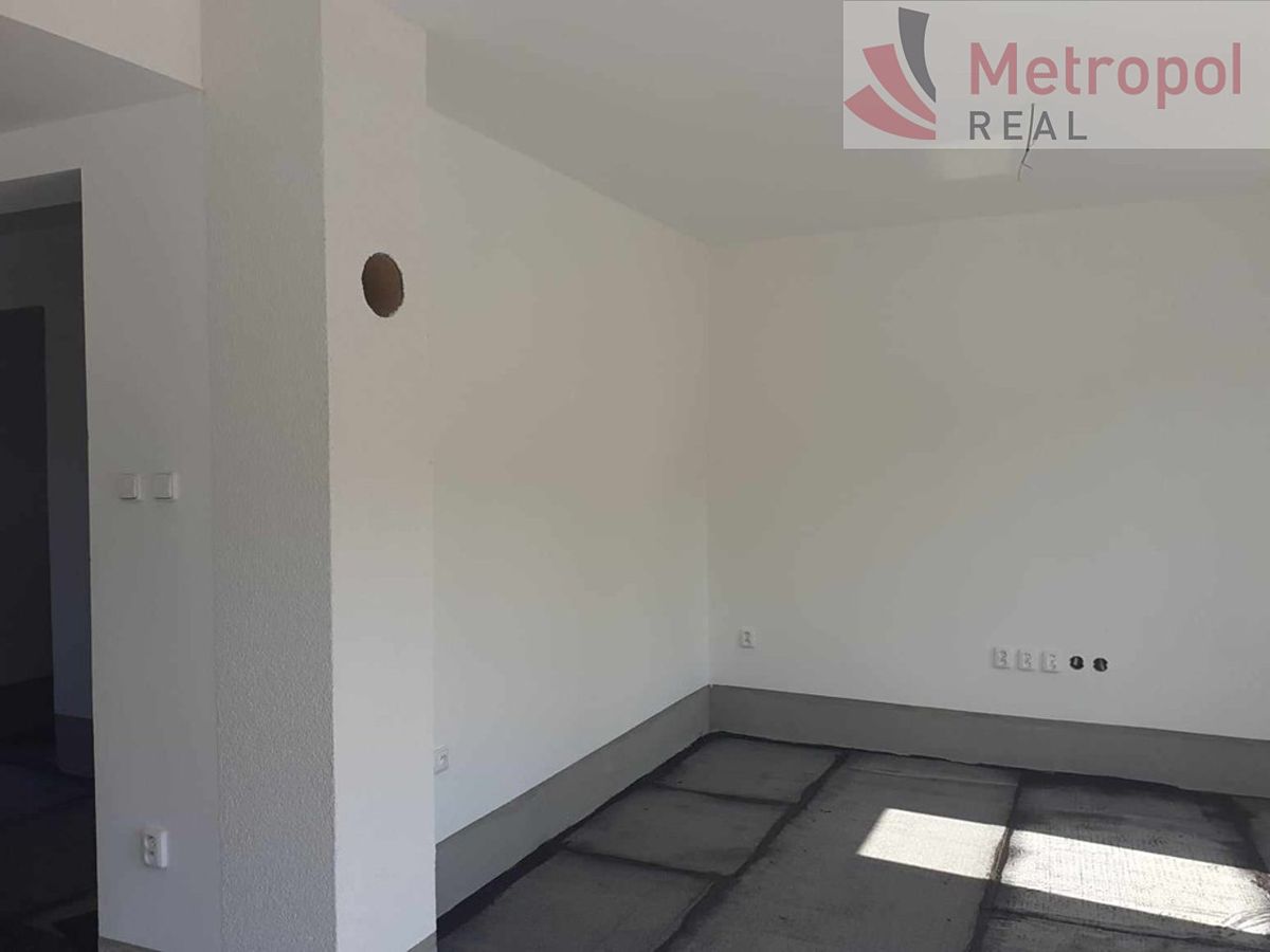 Prodej rodinného domu 120 m², pozemek 984 m² – fotografie 3