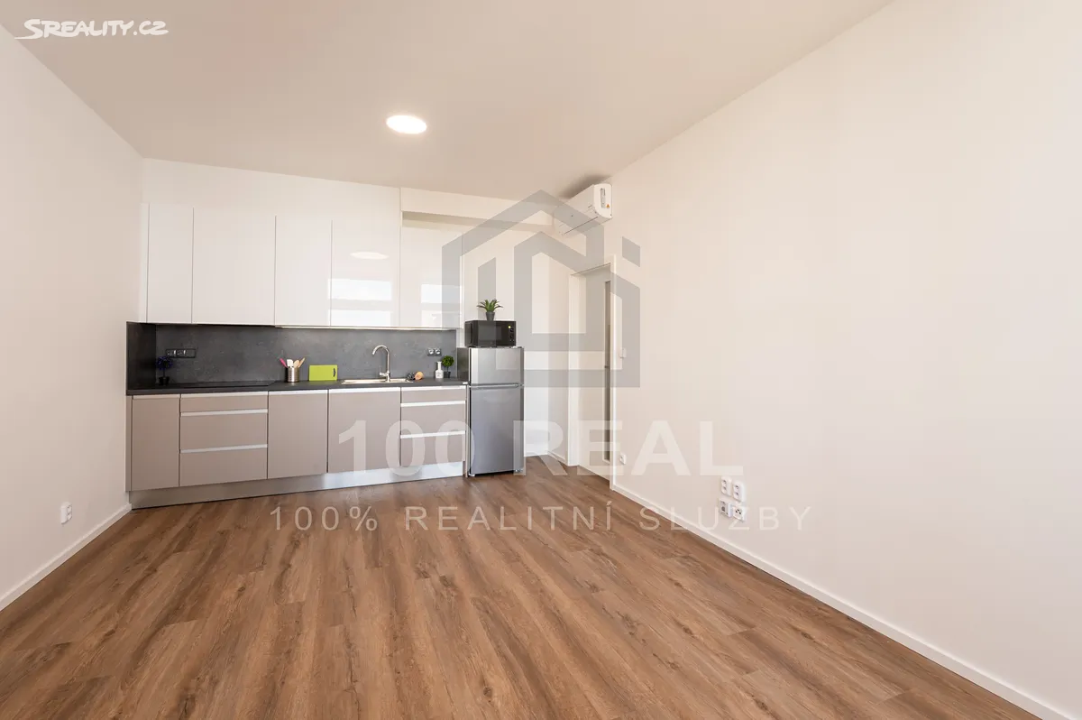 Pronájem bytu 2+kk 44 m², Pardubice