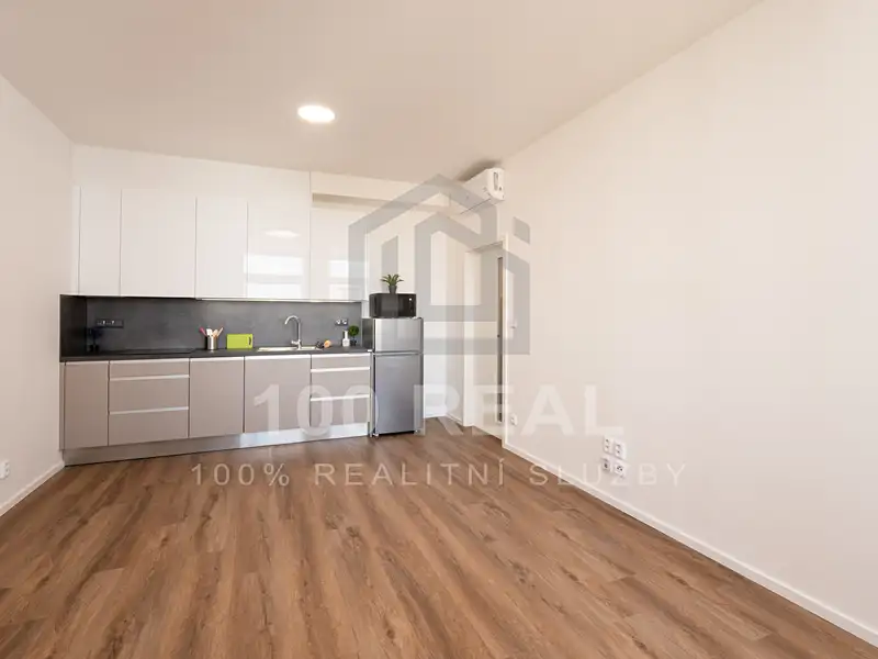 Pronájem bytu 2+kk 44 m², Pardubice – náhled fotky 1