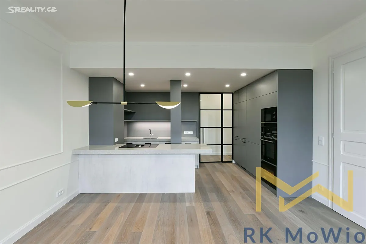 Pronájem bytu 4+kk 107 m² – pohled 2