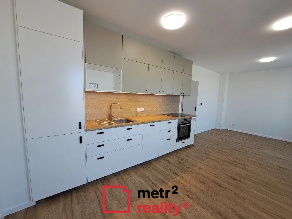 Pronájem bytu 1+kk 33 m²