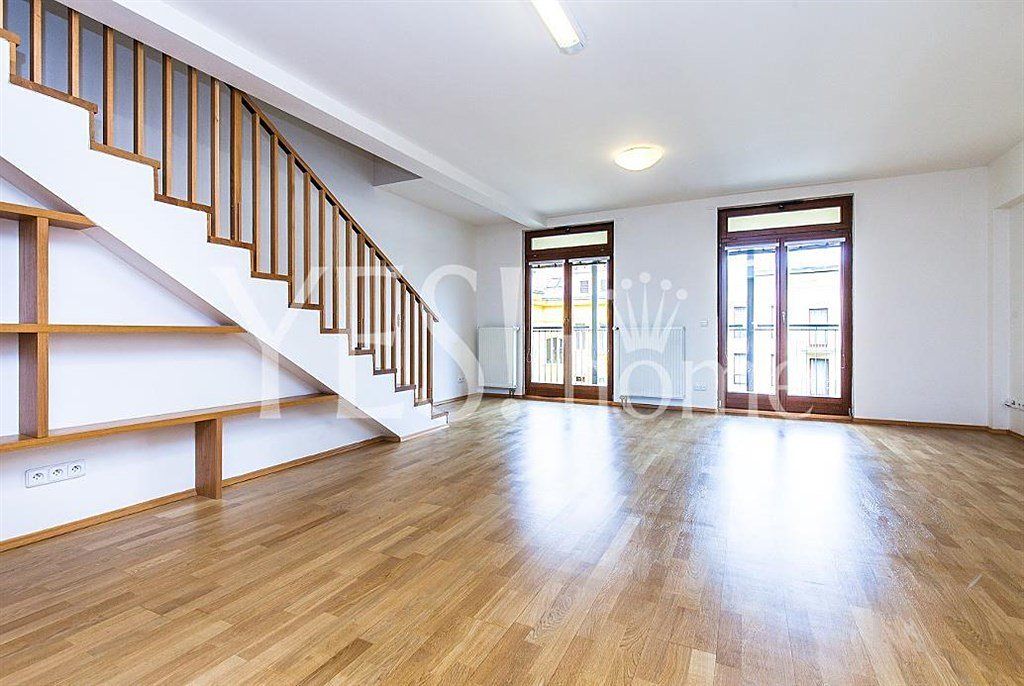 Pronájem bytu 5+1 168 m²