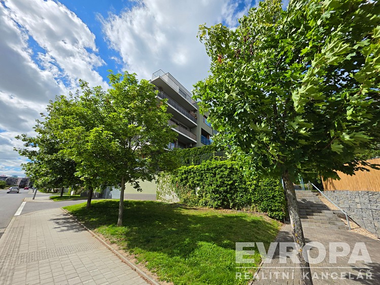 Квартира 4+kk на продаж, 143 м² (25 з 28)