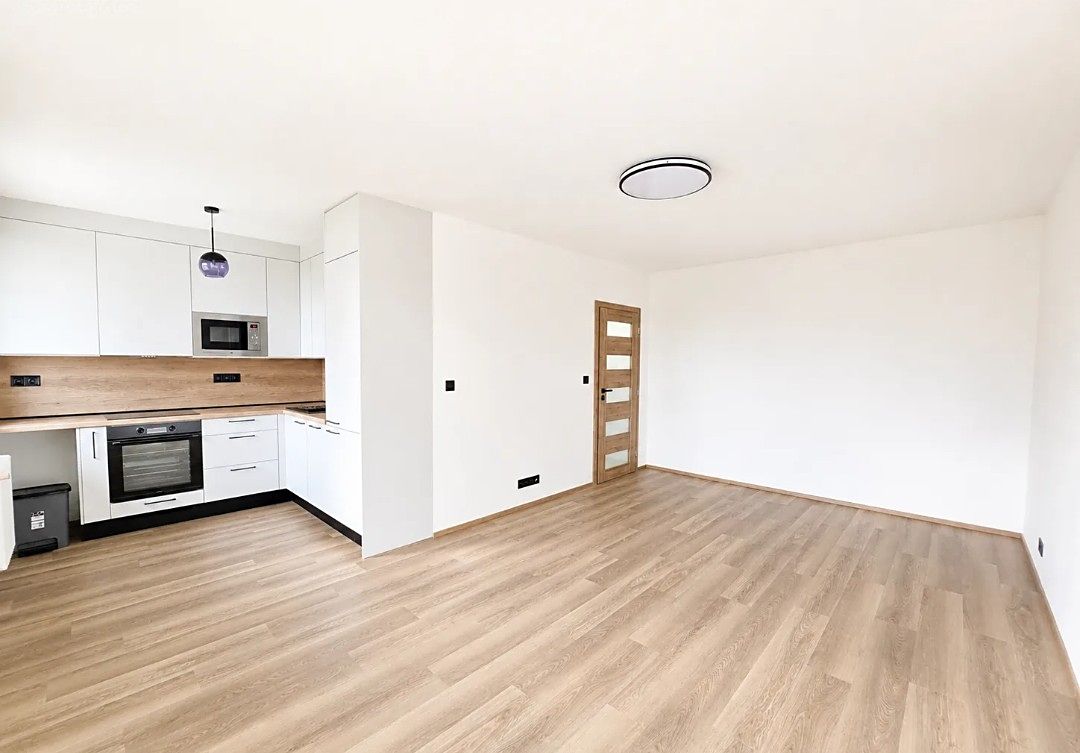 Pronájem bytu 1+kk 42 m²