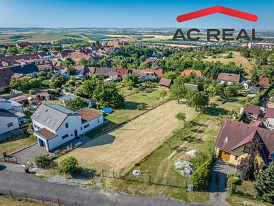 Prodej  stavebního pozemku 1 215 m²