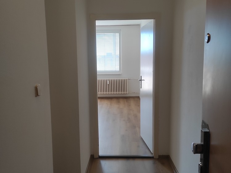 Квартира 1+kk в оренду, 34 м² (9 з 12)