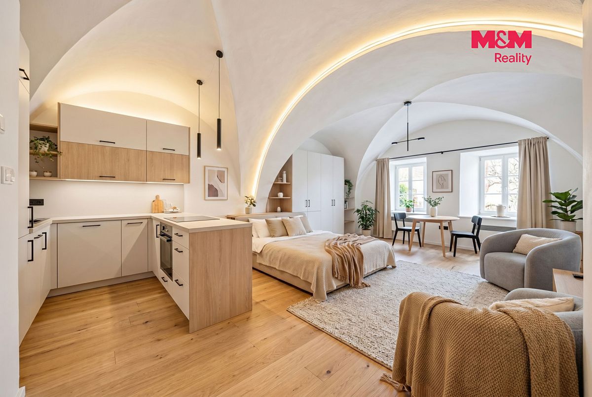 Prodej rodinného domu 328 m², pozemek 502 m² – fotografie 2