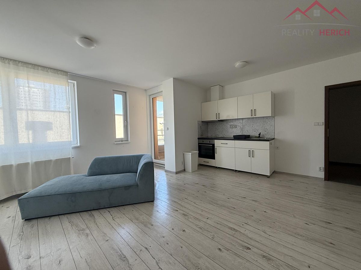 Pronájem bytu 1+kk 43 m²