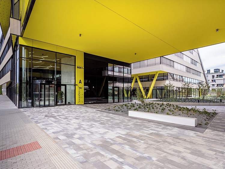 Pronájem komerčního prostoru, 1 380 m² (11 z 16)