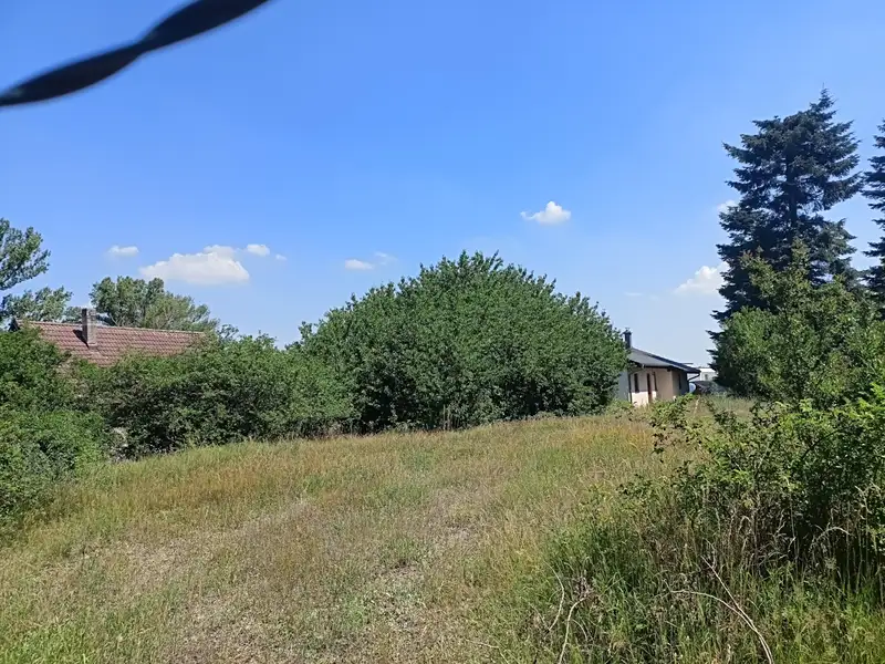 Prodej stavebního pozemku 847 m², Praha – náhled fotky 1