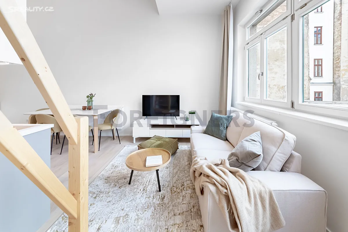 Pronájem bytu 1+kk 39 m² – pohled 5
