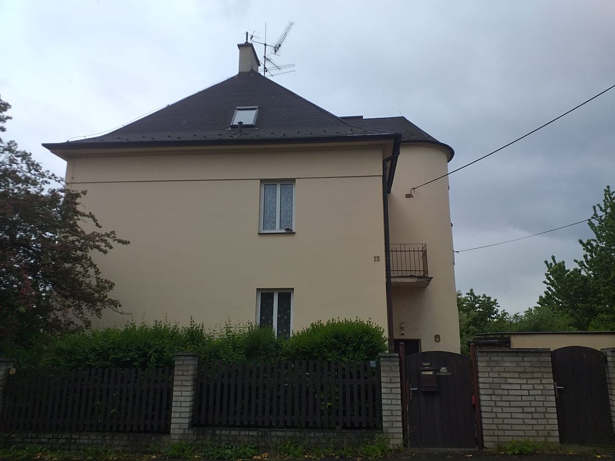 Prodej vícegeneračního domu 280 m², pozemek 535 m² – fotografie 2