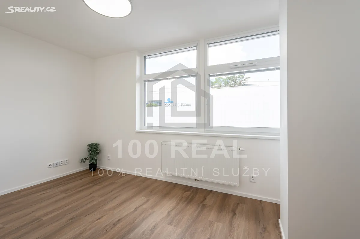 Pronájem bytu 1+kk 30 m² – pohled 6