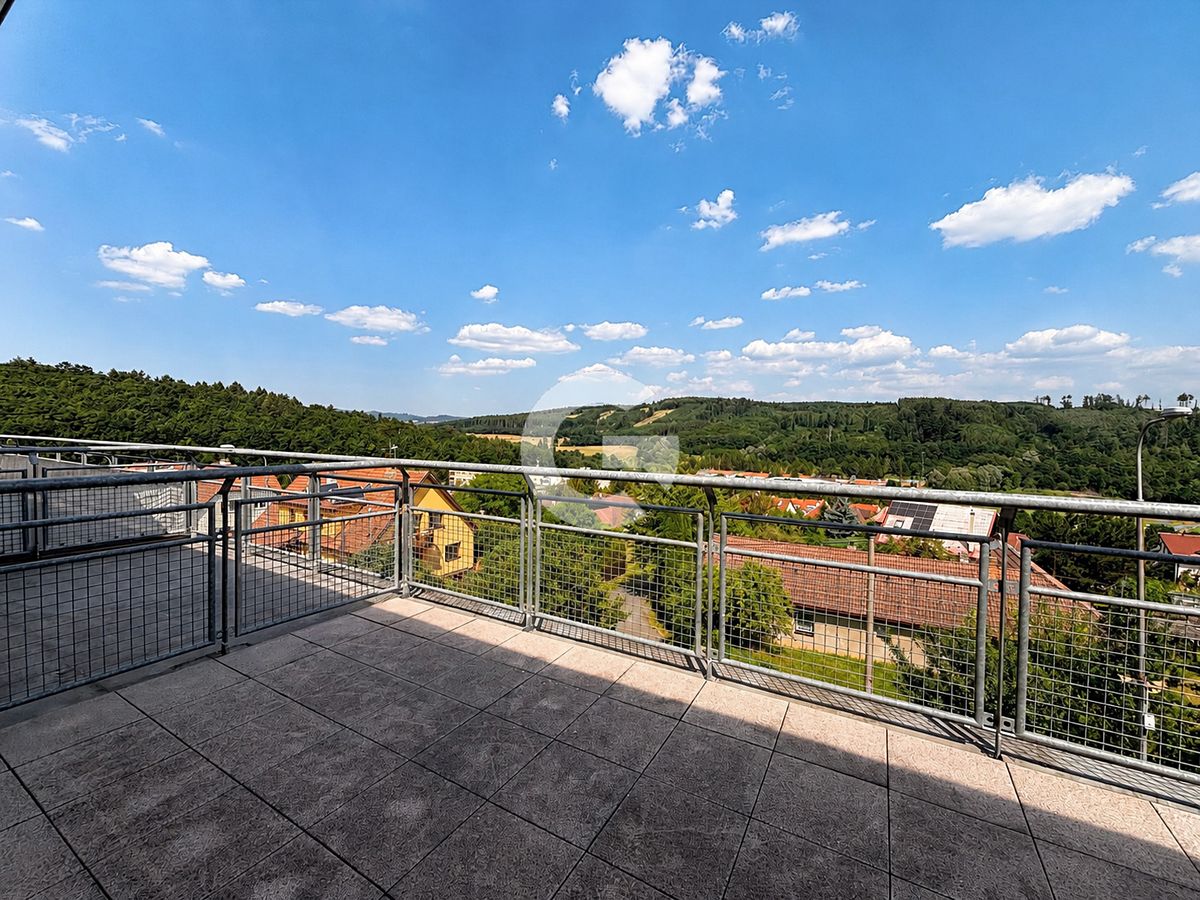 Prodej bytu 1+kk 64 m² – fotografie 3