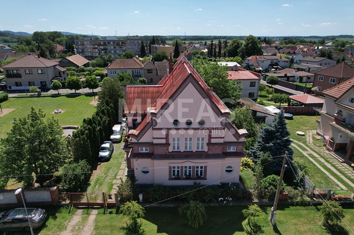 Prodej vily 235 m², pozemek 815 m²