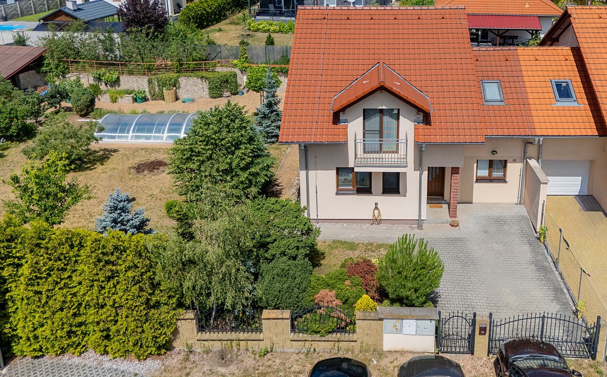 Prodej rodinného domu 172 m², pozemek 1036 m²