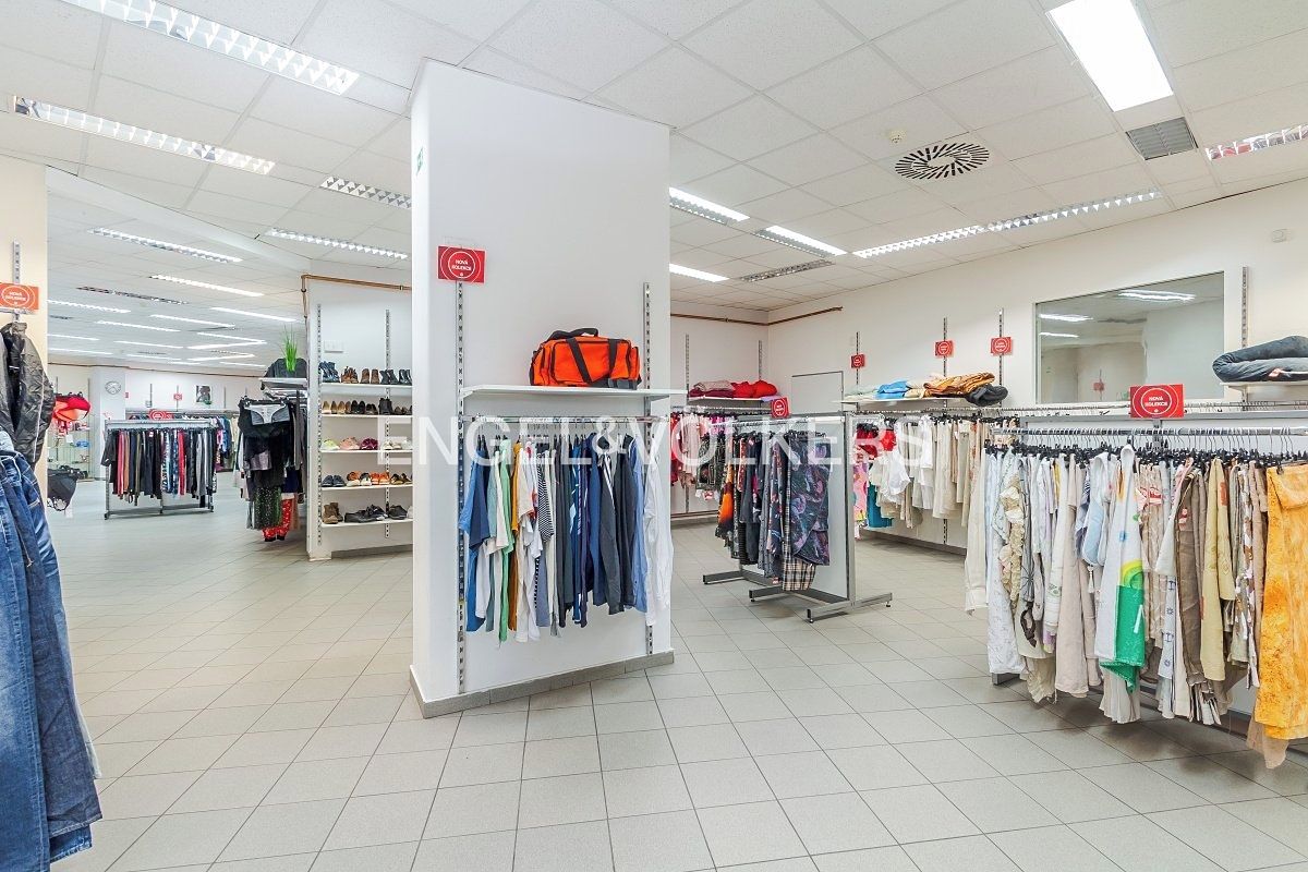 Pronájem obchodního prostoru 323 m² – fotografie 4