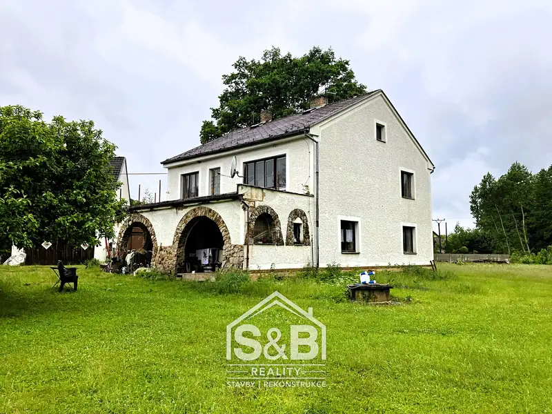 Prodej rodinného domu 157 m², pozemek 10257 m², Kornatice – náhled fotky 2