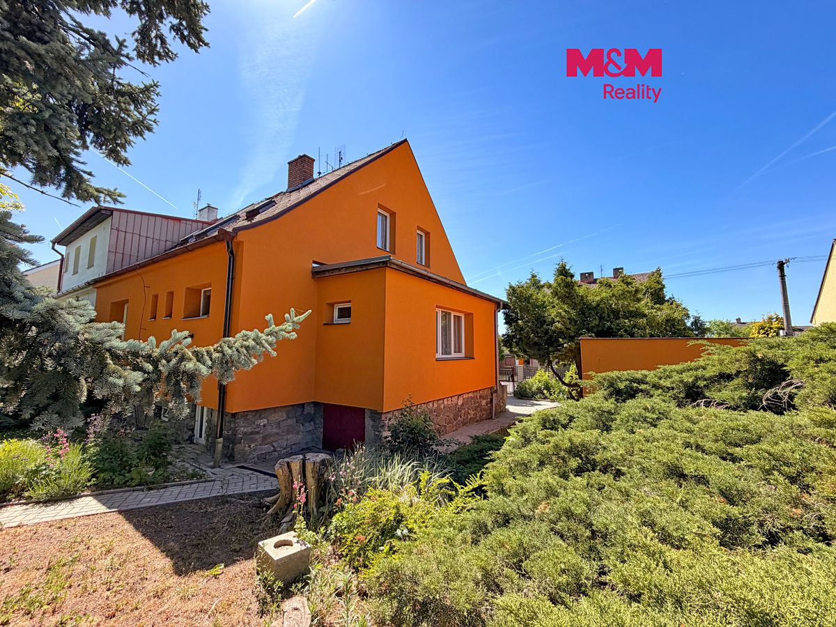 Prodej rodinného domu 166 m², pozemek 893 m²