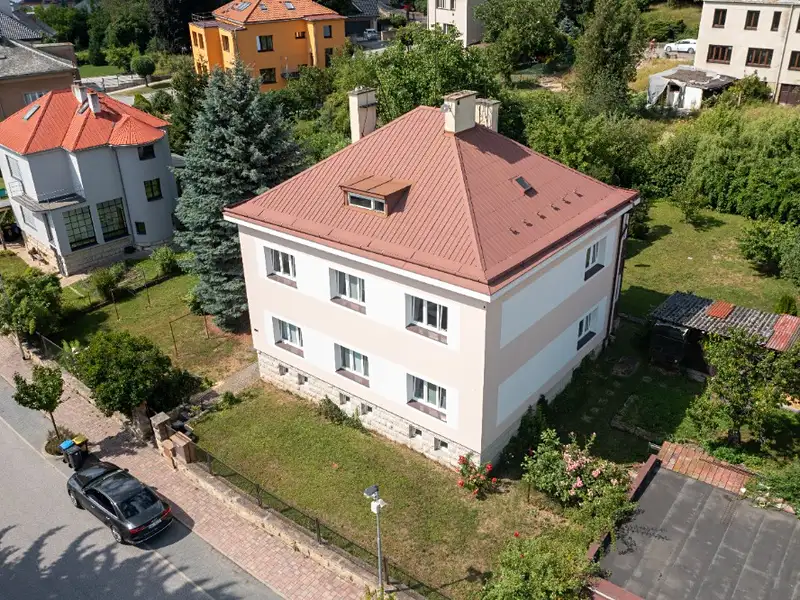 Prodej rodinného domu 256 m², pozemek 1203 m², Jičín – náhled fotky 2