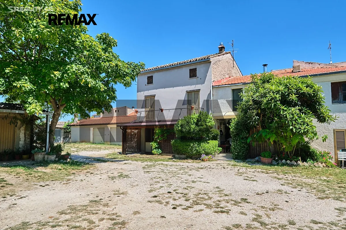 Prodej rodinného domu 115 m², pozemek 2090 m²