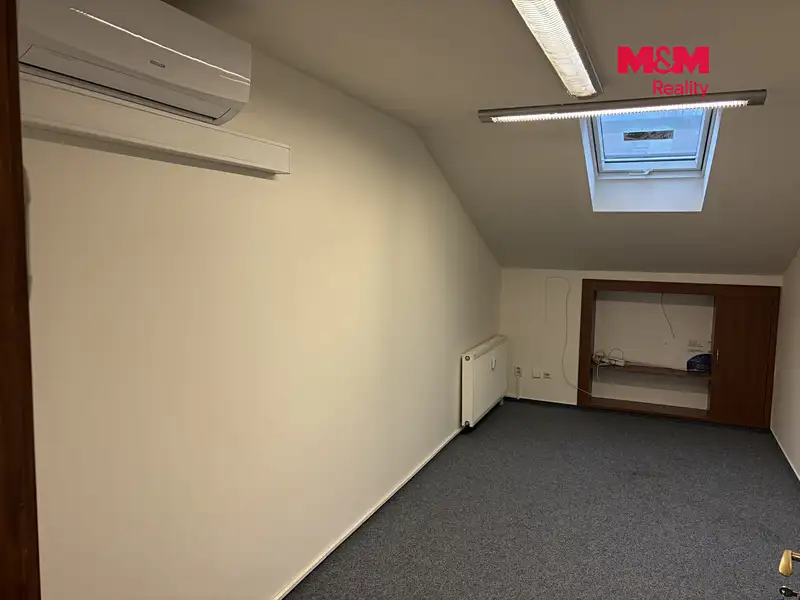 Pronájem kanceláře 14 m², Český Těšín – náhled fotky 2