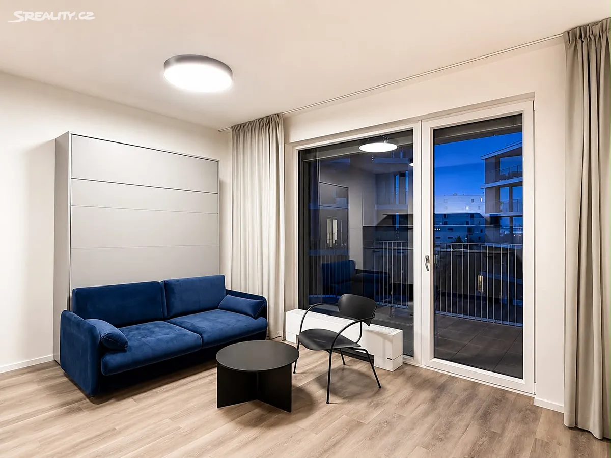Pronájem bytu 1+kk 43 m², Praha