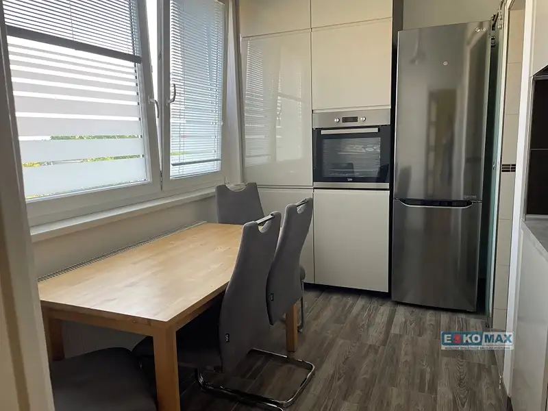 Pronájem bytu 3+1 74 m², Hodonín – náhled fotky 3