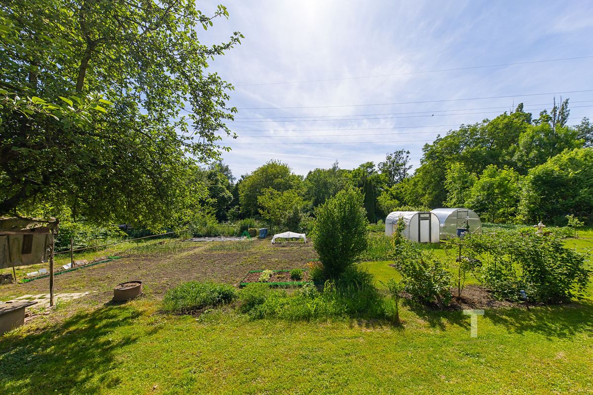 Prodej pozemku 1600 m² – fotografie 2