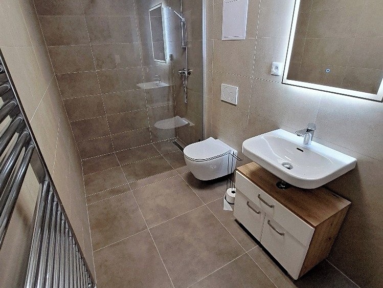 Pronájem bytu 1+kk, 33 m² (2 z 17)