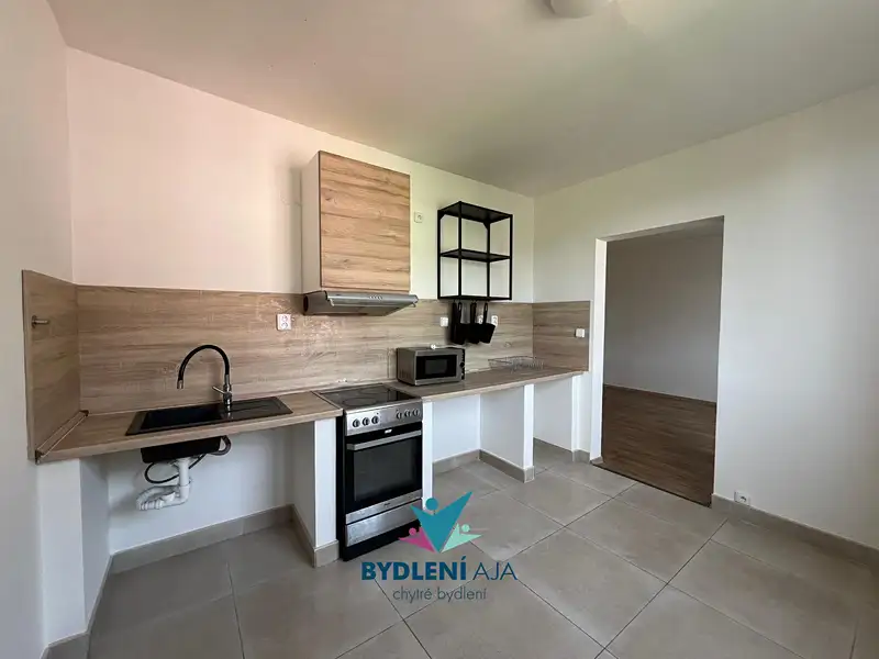 Prodej bytu 3+1 76 m², Krupka – náhled fotky 2