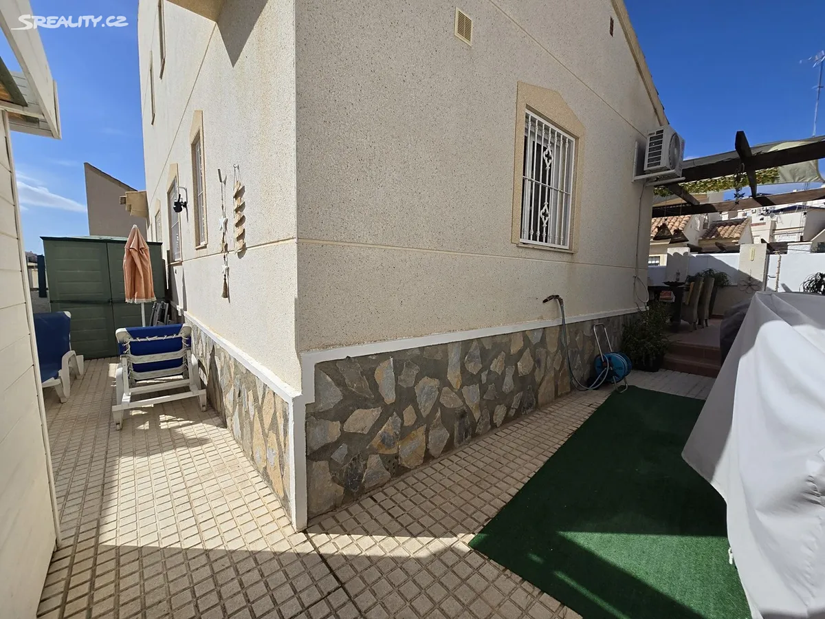 Prodej vily 75 m², pozemek 120 m² - Widok 4