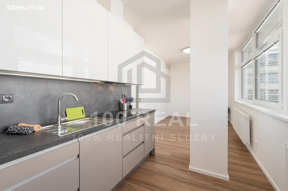 Pronájem bytu 1+kk 30 m² – pohled 3