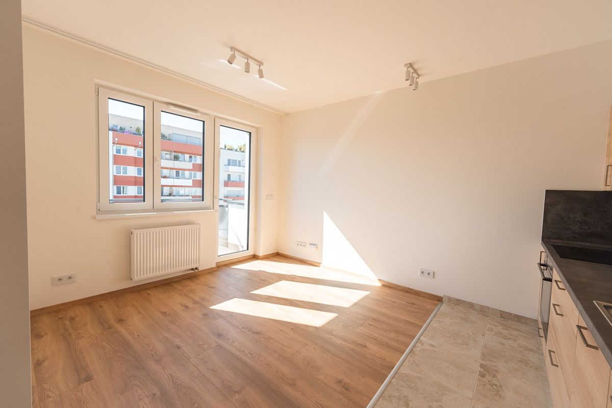 Pronájem bytu 1+kk 29 m² – fotografie 3