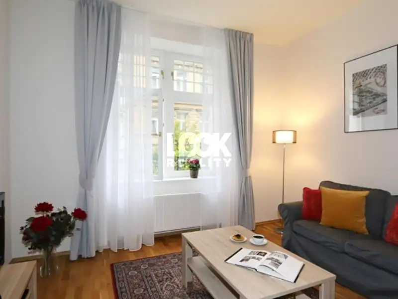 Pronájem bytu 2+kk 48 m², Praha – náhled fotky 1