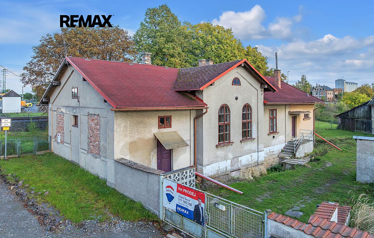 Prodej rodinného domu 370 m², pozemek 4375 m² – fotografie 2